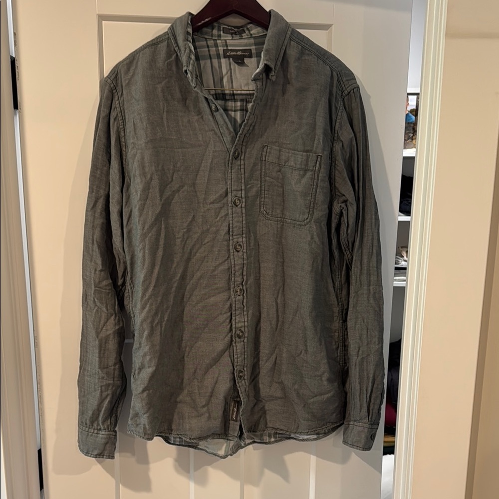 Eddie Bauer Gray Casual Button Down Shirt with Relaxed Fit